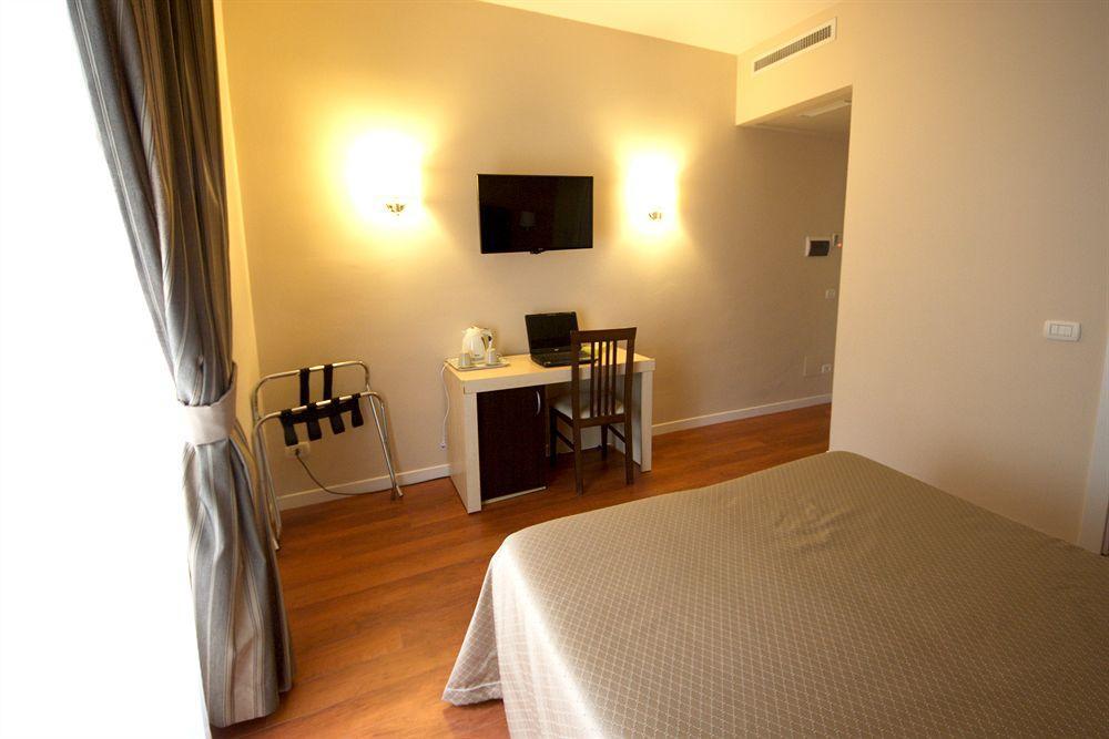 Hotel Saturnia Rome Luaran gambar