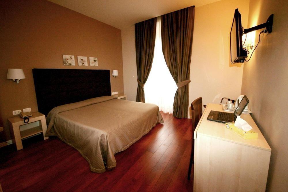 Hotel Saturnia Rome Luaran gambar